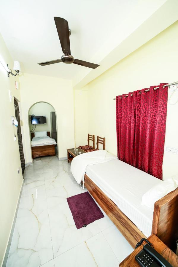 Rishika Guest House And Banquet Kalkutta Exterior foto