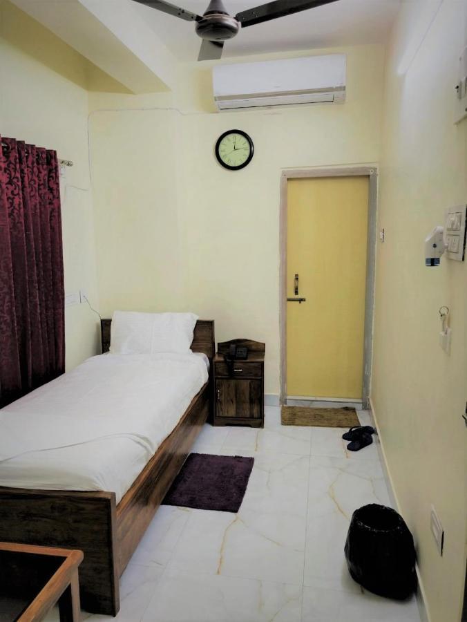 Rishika Guest House And Banquet Kalkutta Exterior foto